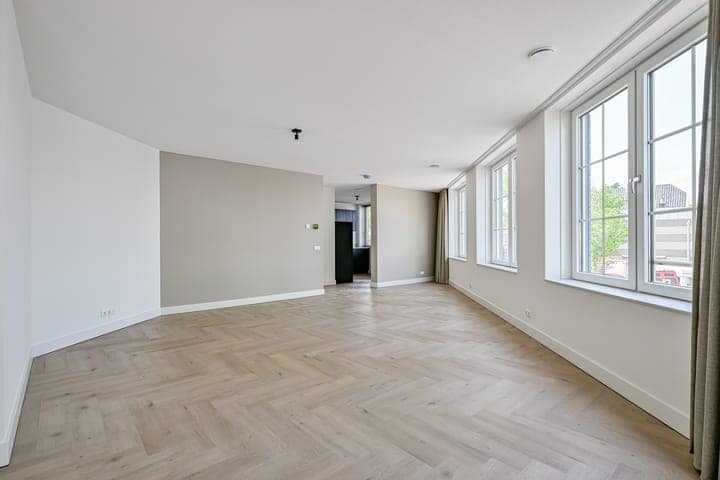 huis huren in de waard tot  2000